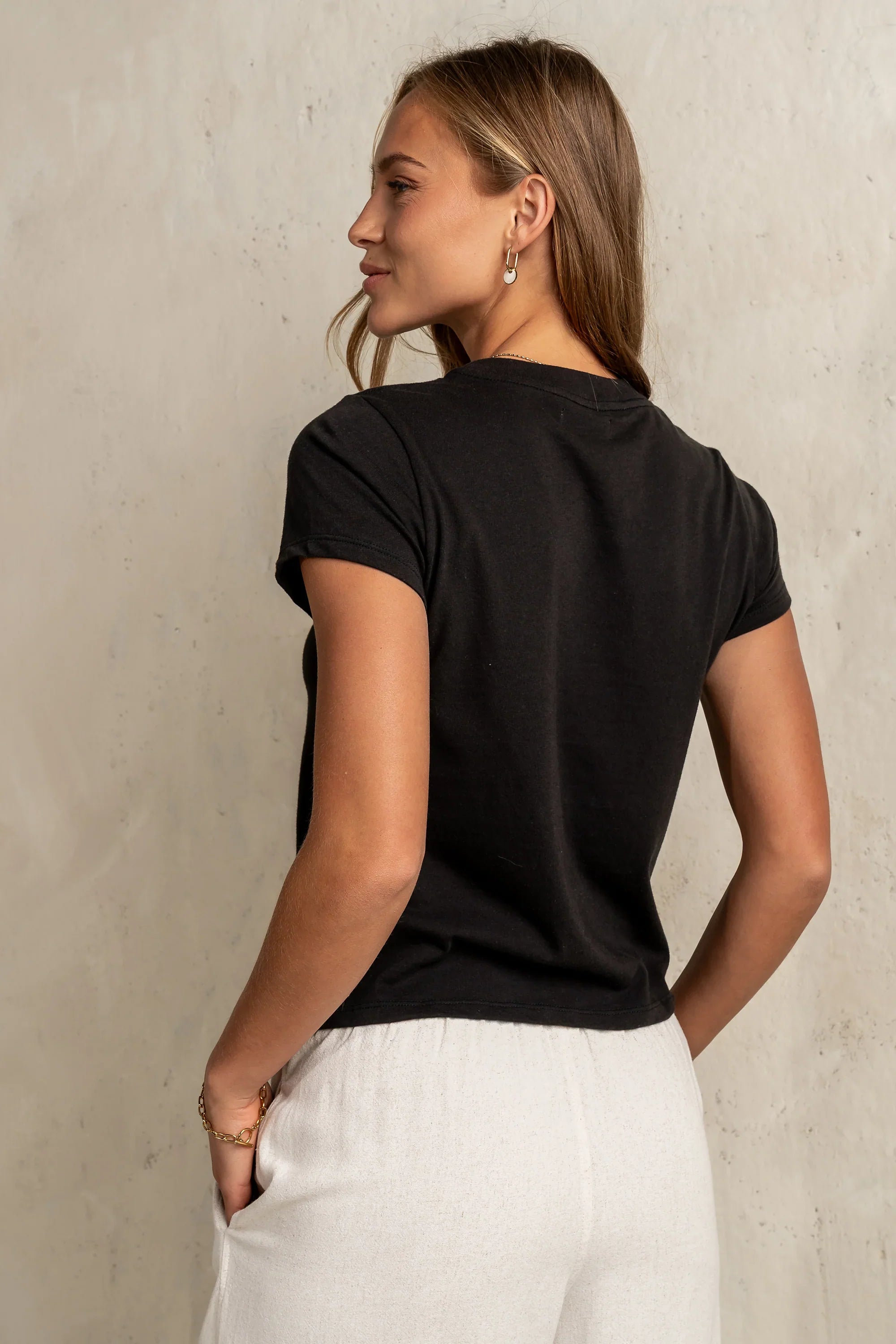 Ciao Graphic Tee in Black