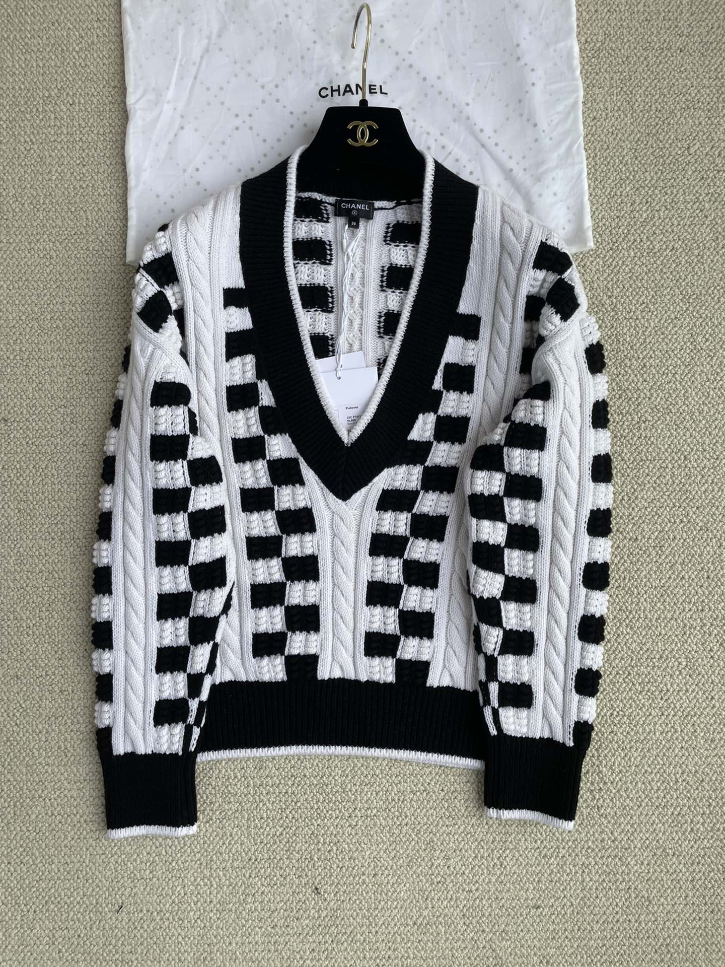 Chanel Black White Checkered Cashmere Sweater #335793