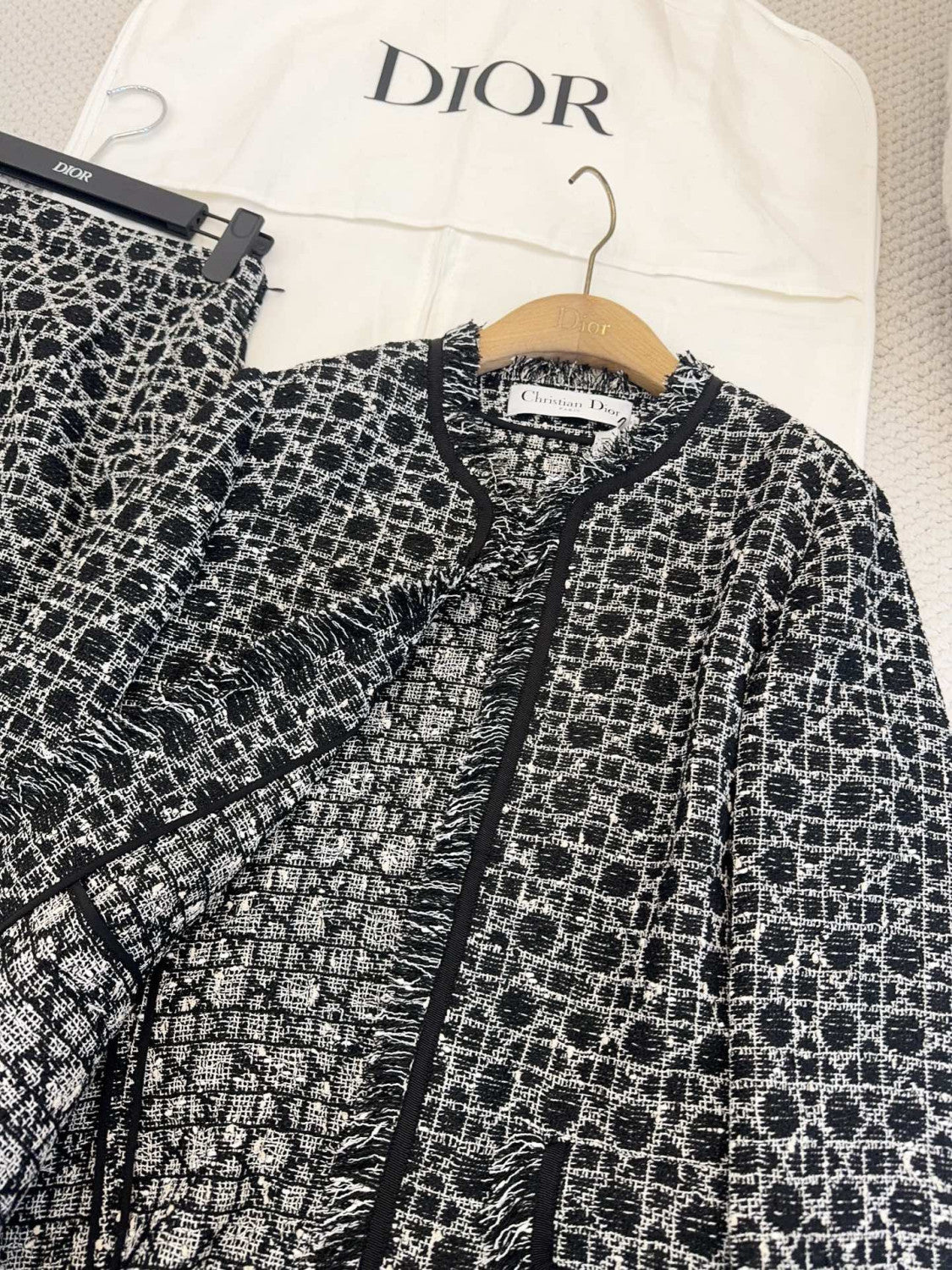 DIOR Macrocannage Regular Fit Jacket Mid-Length Macrocannage Flared Skirt  Black White Cotton-Blend Tweed Knit  #334340