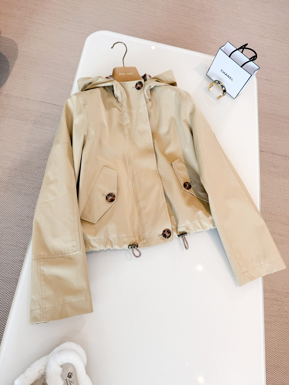 Burberry Women's Spring/Summer Casual Fashion Solid Color Hooded Zipper Checkered Cotton Fabric Waist Cinching Design Short Jacket #78341