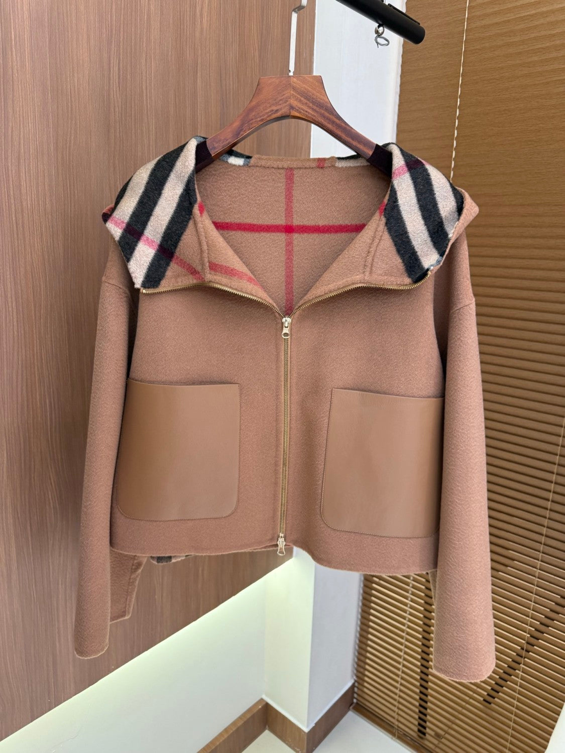 Burberry Women's Fall/winter Fashion Casual Hooded Zipper Leather Pocket Cashmere Long Sleeve Coat Jacket (For Specific Sizes Please Contact Customer Service) #78621