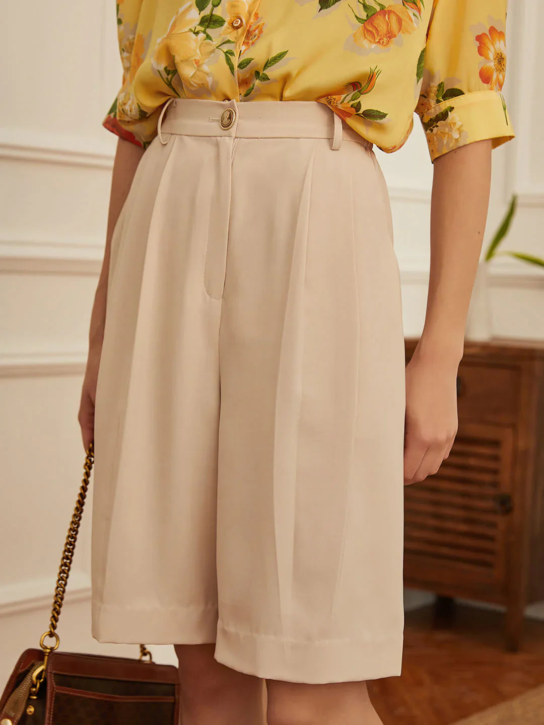 Daiki Chiffon Straight Shorts