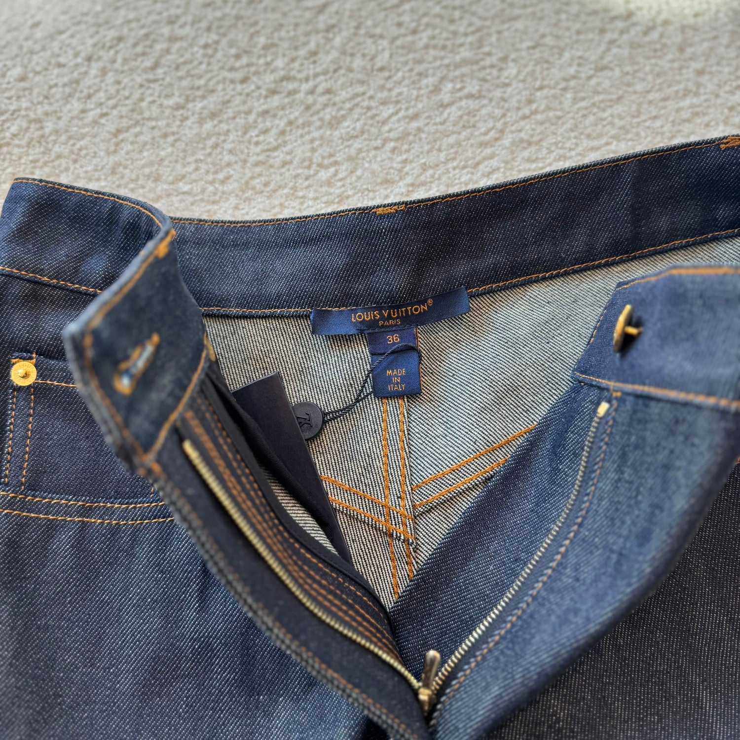 Louis Vuitton Women's Summer Solid Color Turn-Up Mini Pocket Denim Shorts #77818