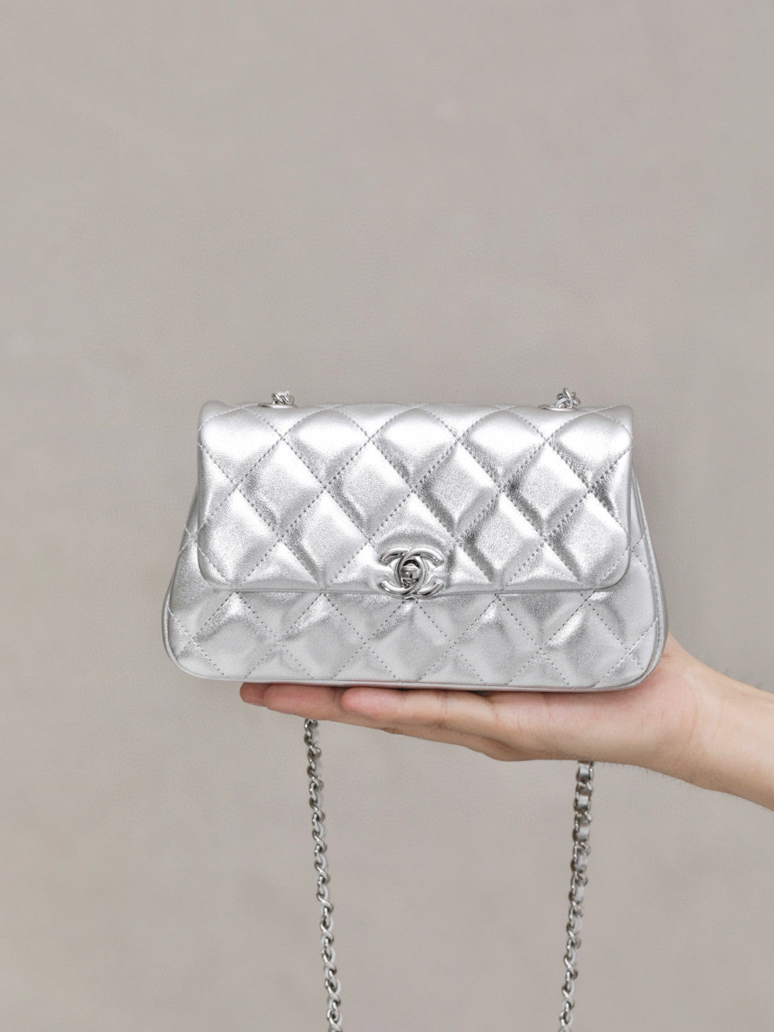 Chanel Women's Solid Color Diamond Pattern Sheepskin Chain Shoulder Strap Crossbody Bag Bags #77781