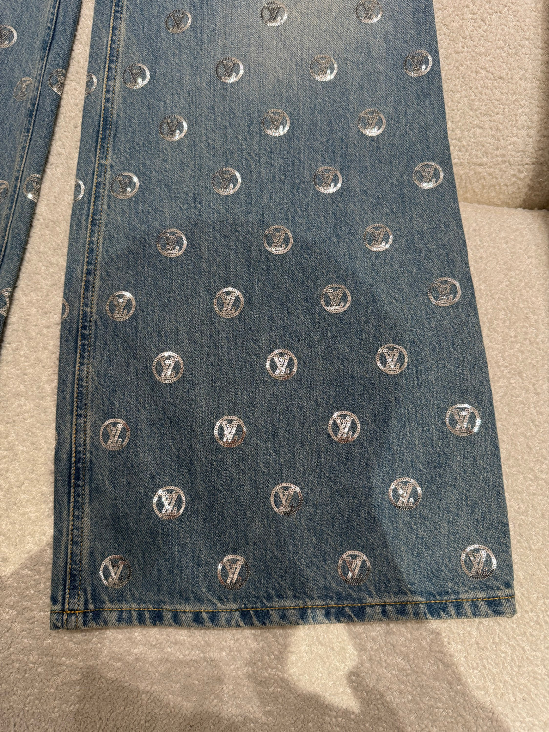 LOUIS VUITTON Signature Sequin Jeans #377464