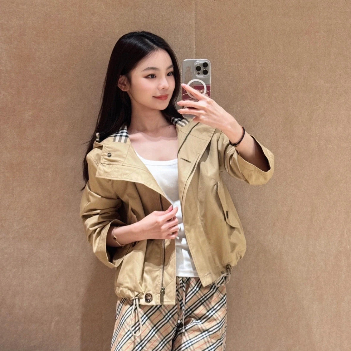 Burberry Women's Spring/Summer Casual Fashion Solid Color Hooded Zipper Checkered Cotton Fabric Waist Cinching Design Short Jacket #78341