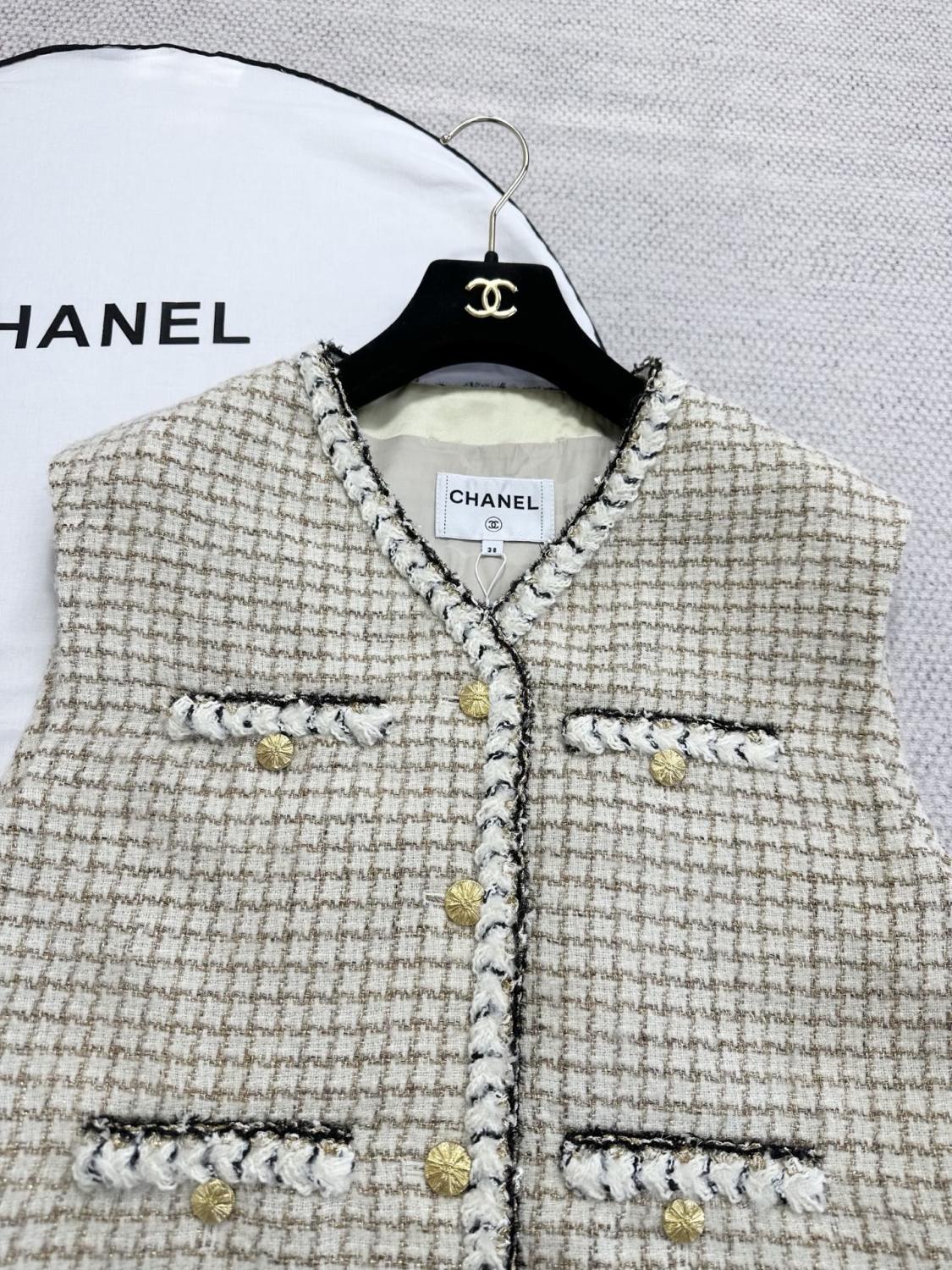 Chanel Top-quality Version Vest Wool Mohair Tweed Ecru Beige Gold Black #336793