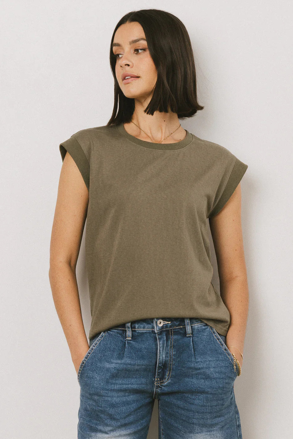 Arlo Top in Olive