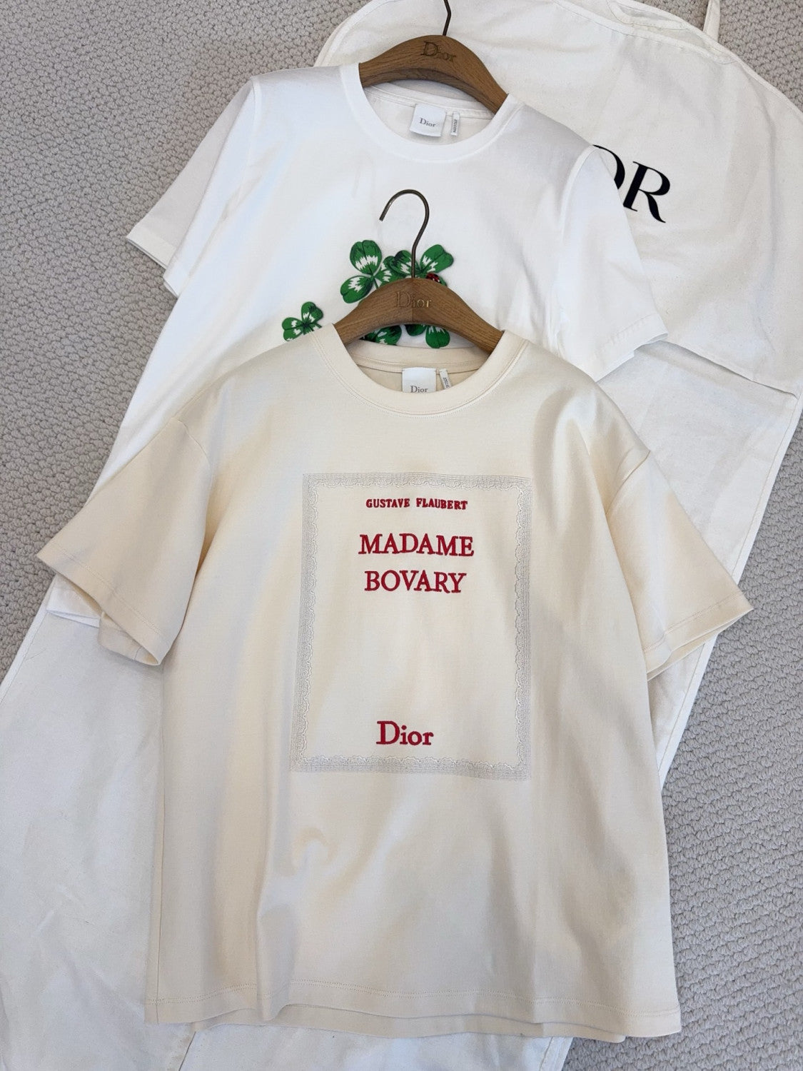 DIOR Book Cover Oversized Cropped T-Shirt Beige and Red Cotton Jersey #375762