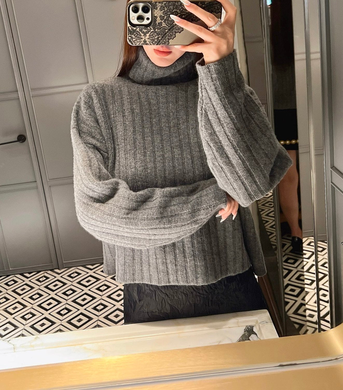 Dolce&Gabbana Women's Autumn And Winter Gray High Neck Pullover Vertical Stripe Long Sleeve Short Warm Knitted Pullover Sweater Ngvp #2613