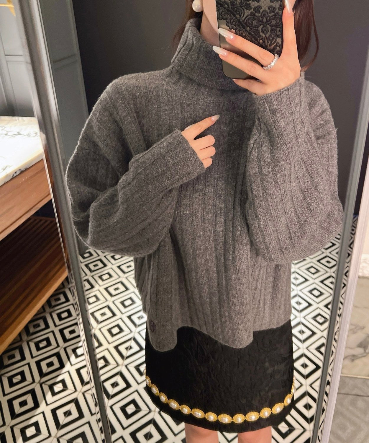 Dolce&Gabbana Women's Autumn And Winter Gray High Neck Pullover Vertical Stripe Long Sleeve Short Warm Knitted Pullover Sweater Ngvp #2613