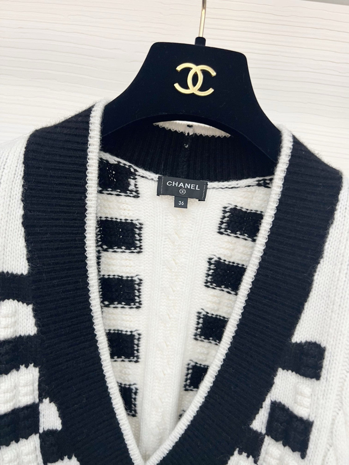 Chanel Black White Checkered Cashmere Sweater #335793