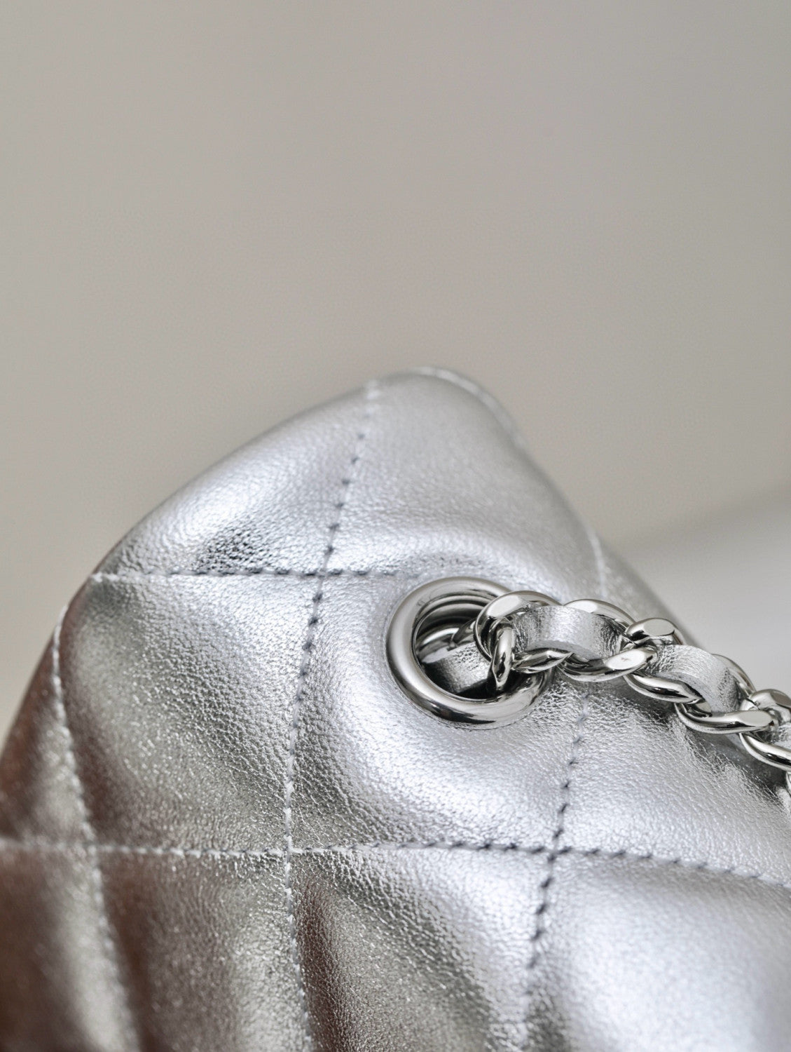Chanel Women's Solid Color Diamond Pattern Sheepskin Chain Shoulder Strap Crossbody Bag Bags #77781