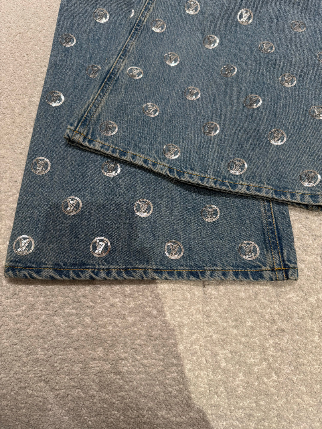 LOUIS VUITTON Signature Sequin Jeans #377464