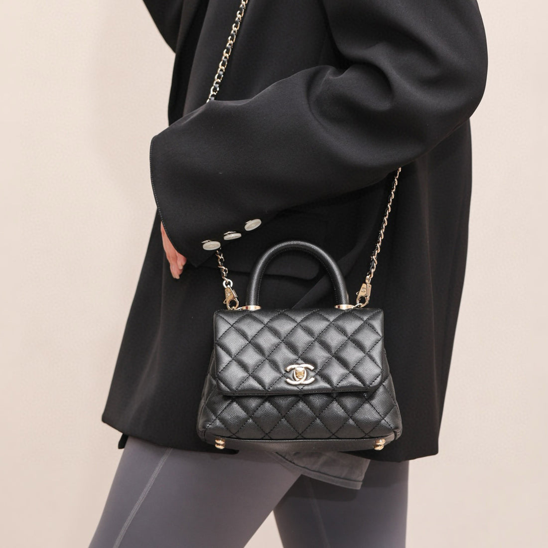 Chanel COCO Handle 16 Classic Logo Black Gold Leather Caviar Chain Shoulder Crossbody Mini Small Medium Women's Spring Summer Black Bag Bags #81386