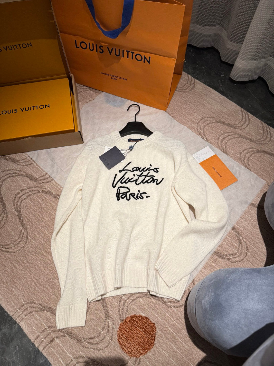 Louis Vuitton Cursive Signature Pullover #334539
