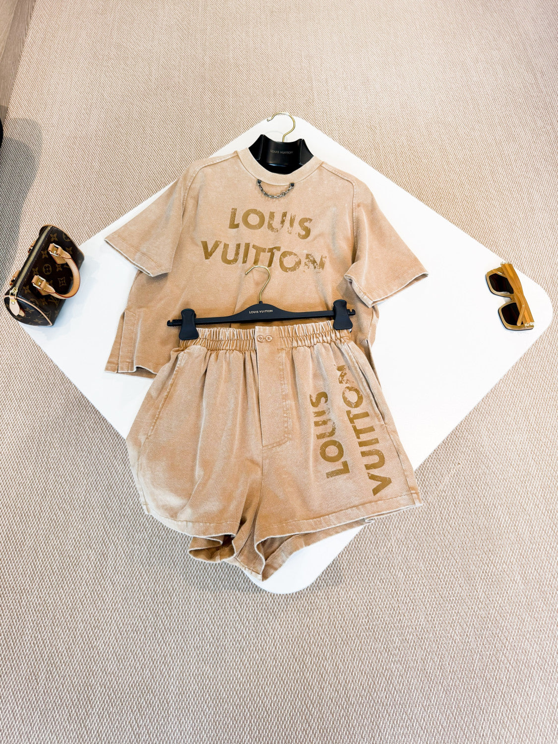 Louis Vuitton Vintage Effect T-shirt Shorts #317096
