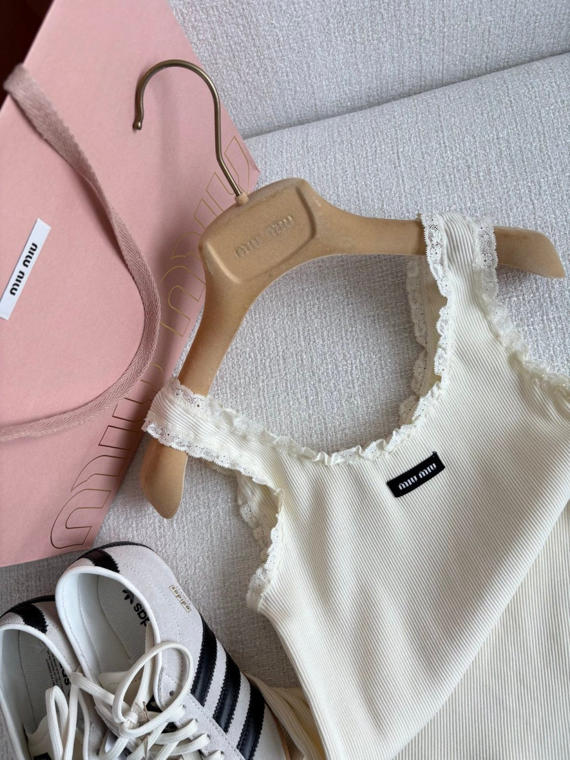 MiuMiu Lace White Knitted Vest Women's Spring And Summer Fashion Elegant Slim Patch Logo Undershirt T-shirt Tops  #81438