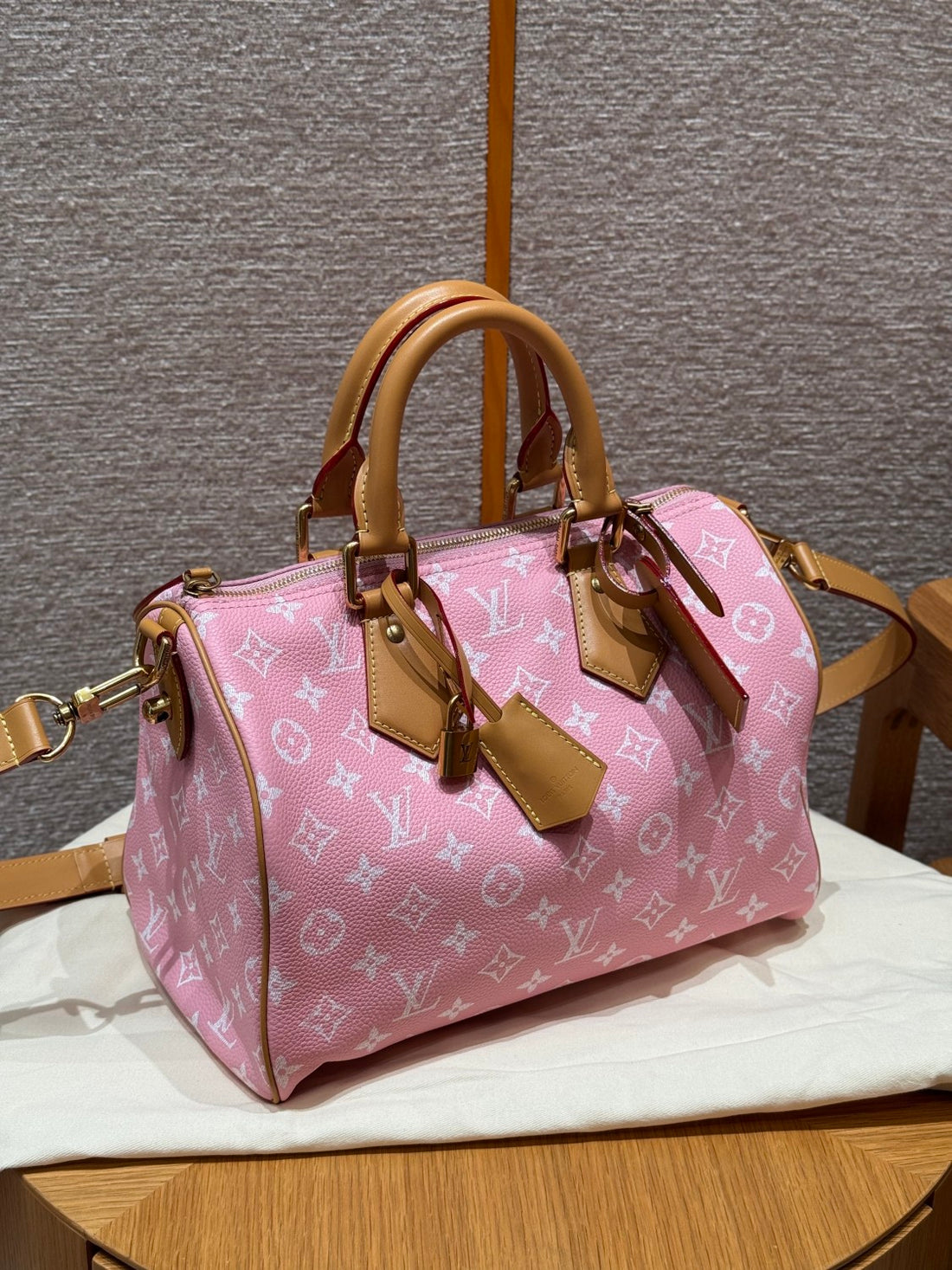 Louis Vuitton Speedy P9 Bandoulière 30 Women's Letter Printing Detachable Condition Shoulder Strap Zipper Closure Coated Canvas Single Shoulder Crossbody Tote Travel Bag Bags #77679
