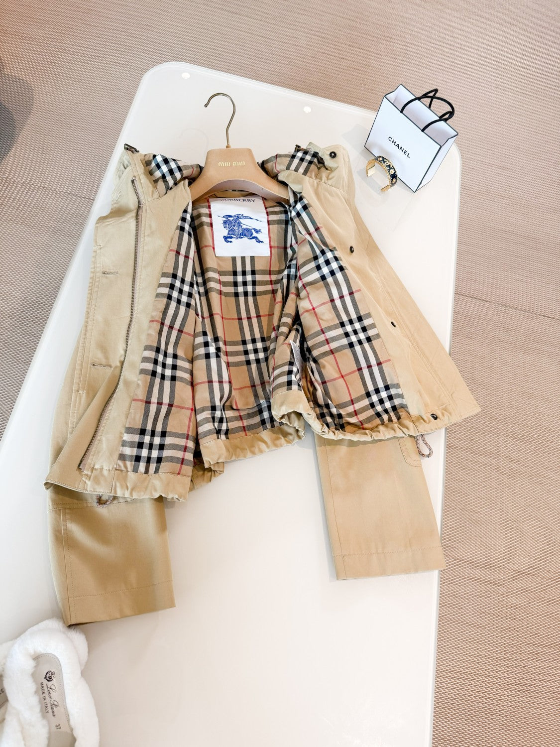 Burberry Women's Spring/Summer Casual Fashion Solid Color Hooded Zipper Checkered Cotton Fabric Waist Cinching Design Short Jacket #78341