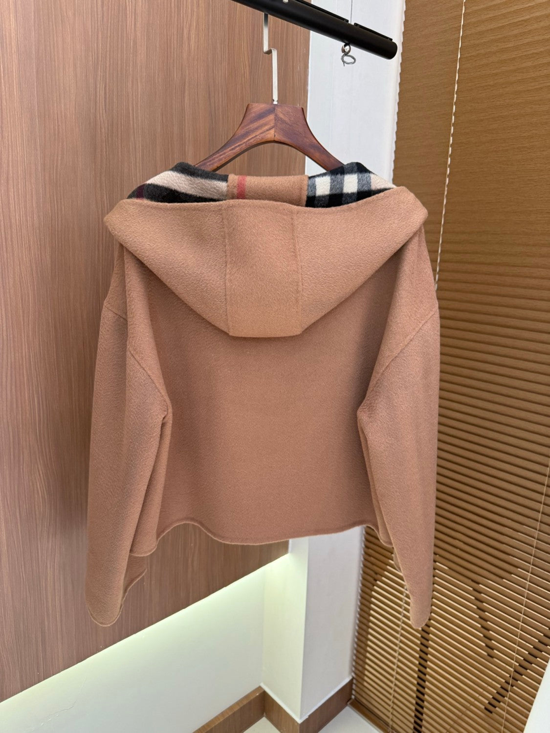 Burberry Women's Fall/winter Fashion Casual Hooded Zipper Leather Pocket Cashmere Long Sleeve Coat Jacket (For Specific Sizes Please Contact Customer Service) #78621