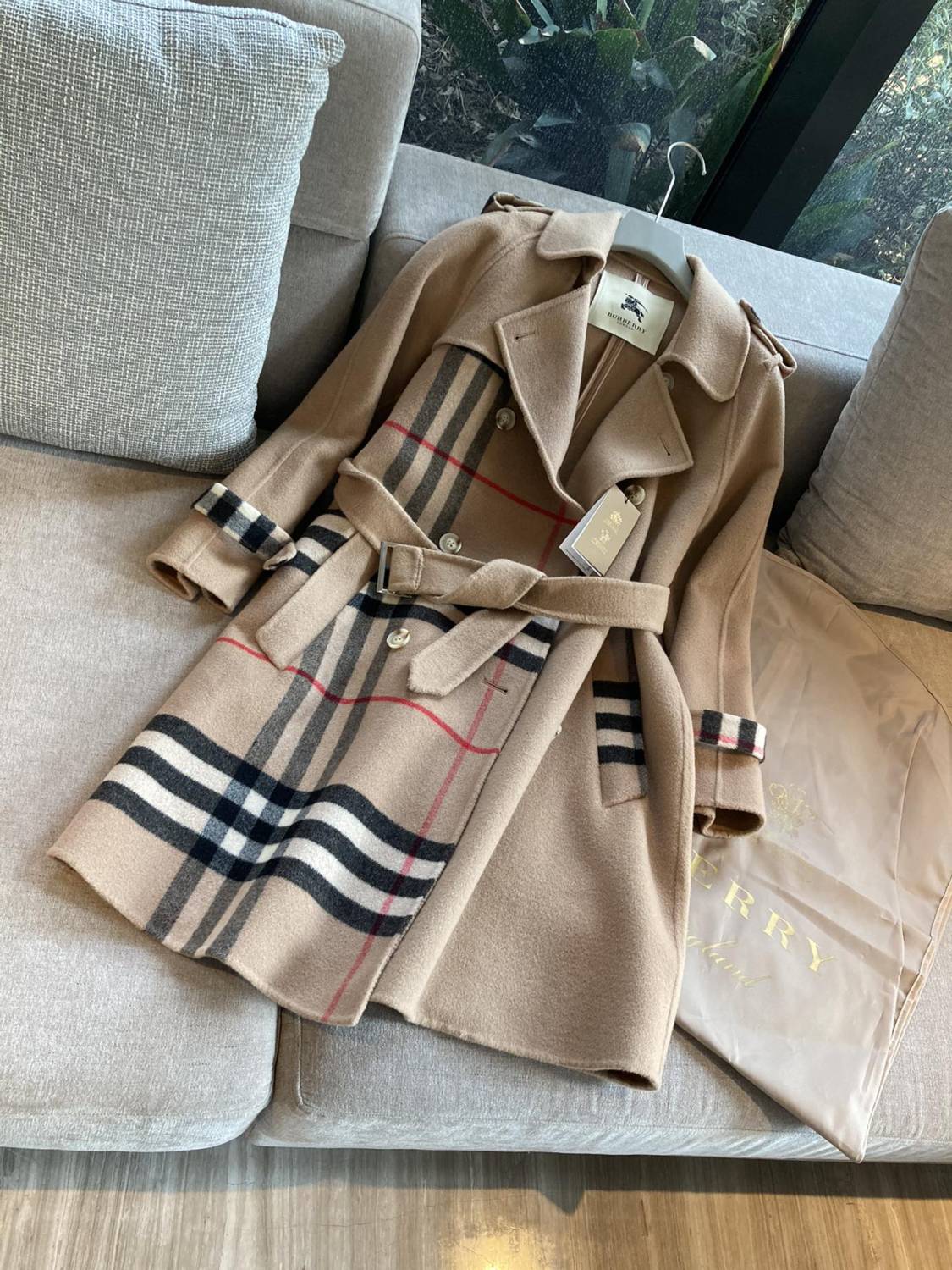 Burberry Women's Autumn/winter Fashion Classic Checkered Collar Cashmere Fabric Belted Lightweight Long Trench Coat Jacket #78414