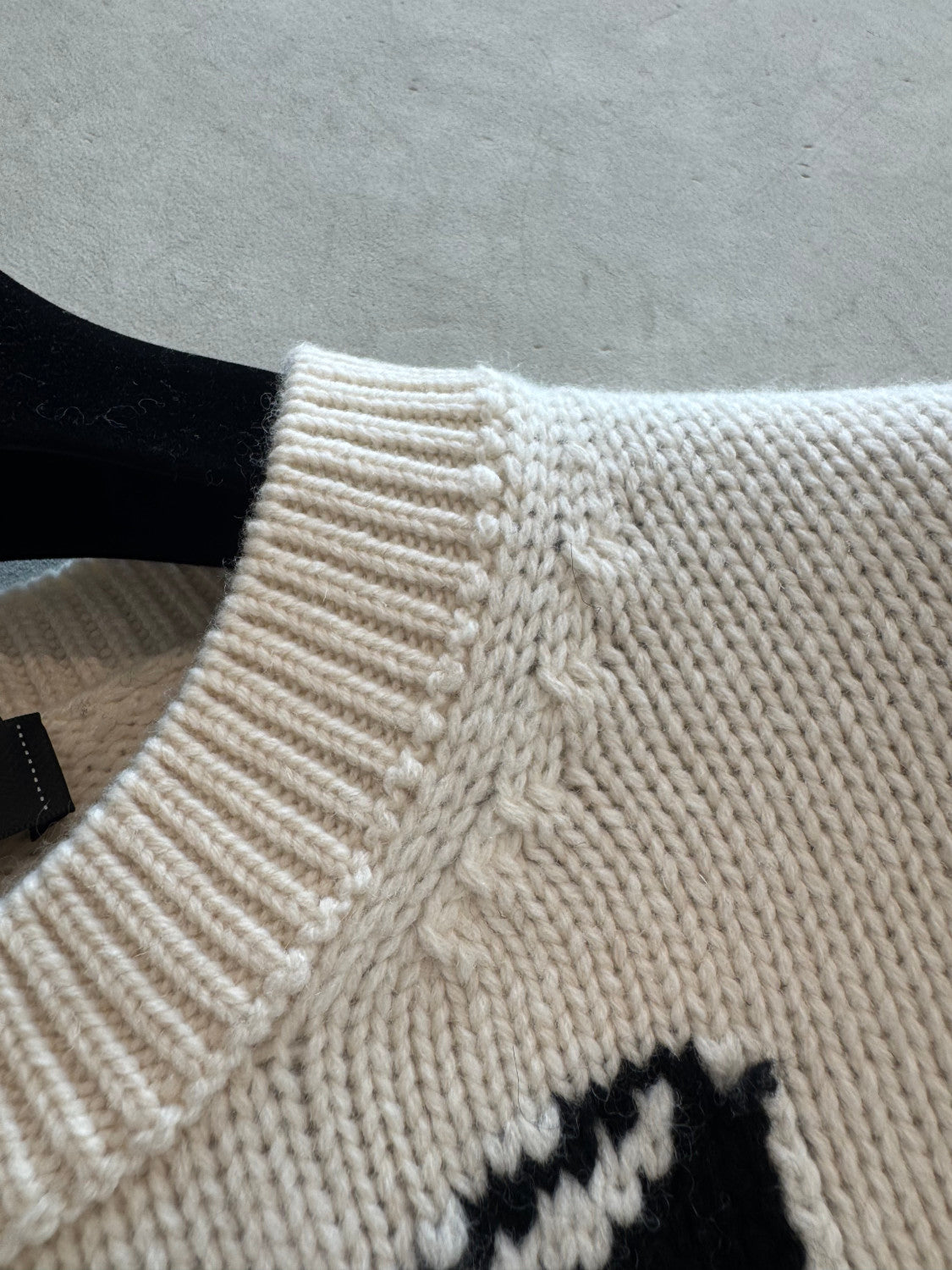 Chanel Pullover Wool Cashmere Ecru Black #334393