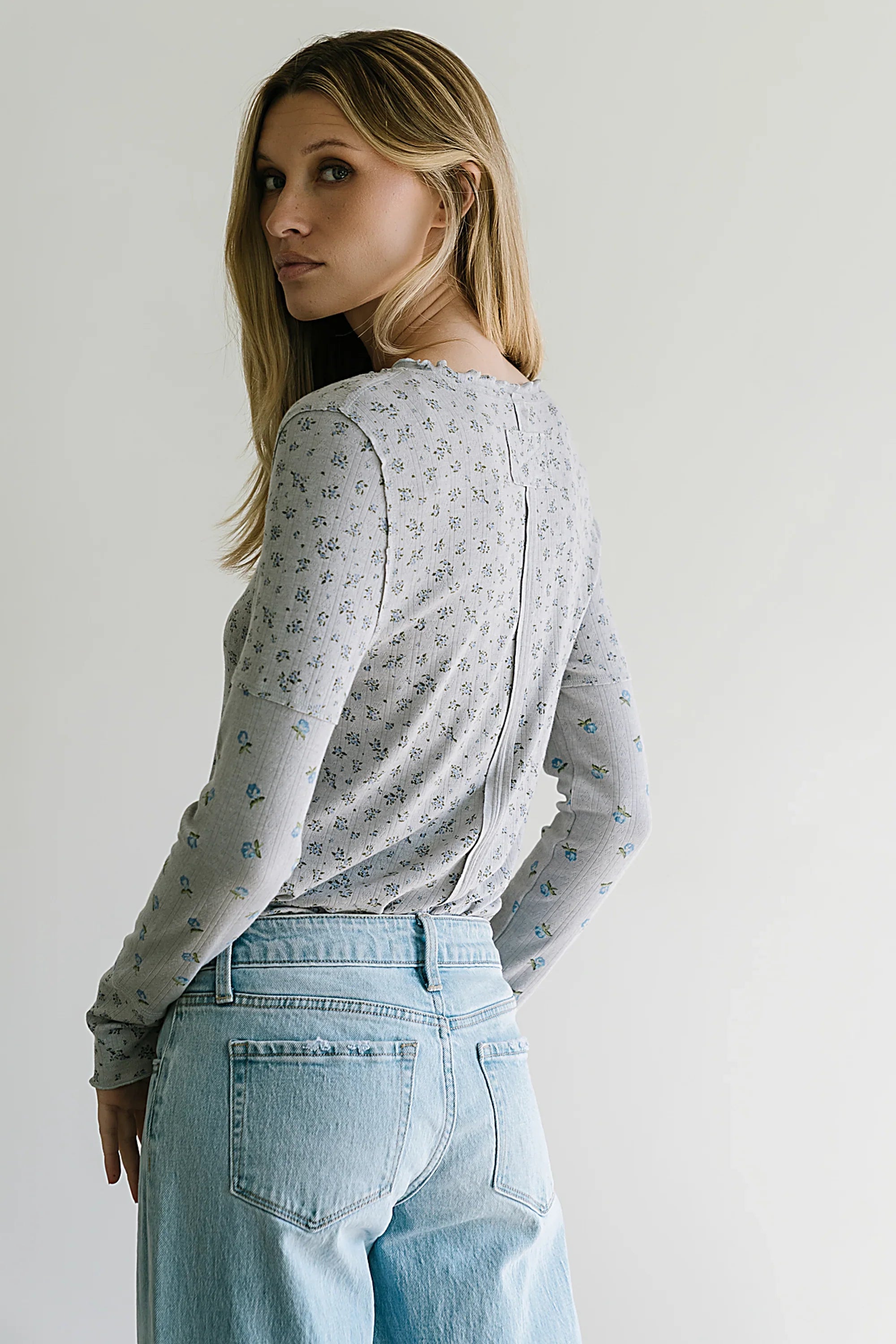 Mylo Floral Top in Heather Grey