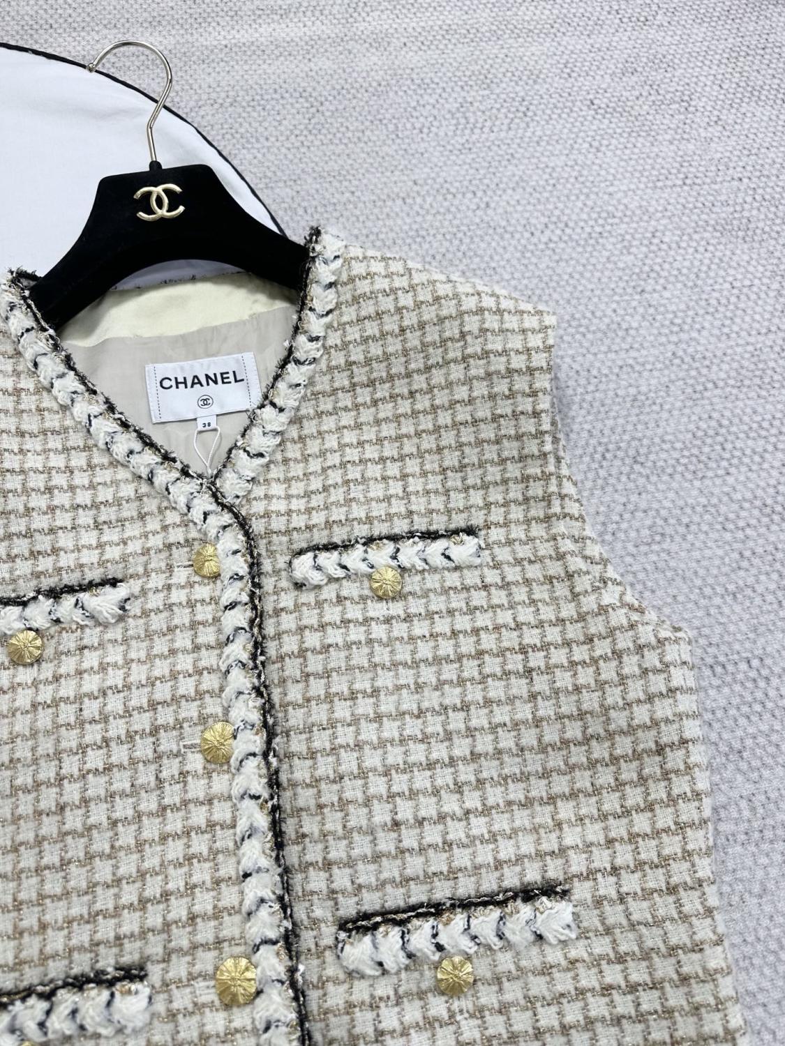 Chanel Top-quality Version Vest Wool Mohair Tweed Ecru Beige Gold Black #336793