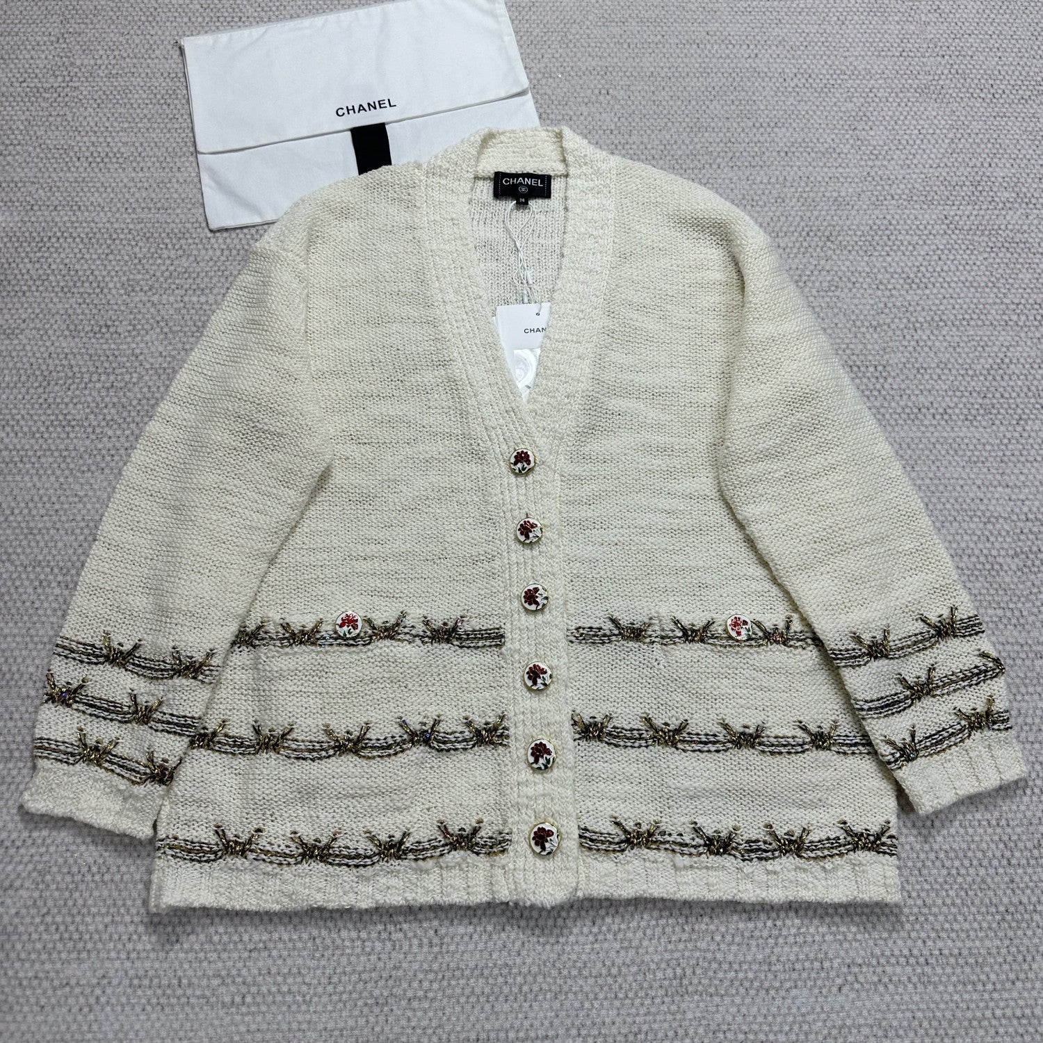 Chanel Women's Spring/Fall Vintage V-Neck Single-Breasted Gold-Thread Knit Wool-Blend Cardigan Ngvp #2562