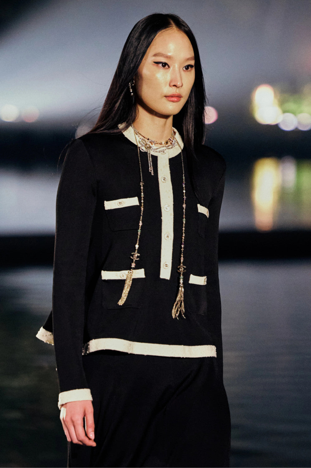 Chanel Women's Spring. Autumn. And Winter Color-Blocked Round Neck Single-Breasted Long-Sleeved Knitted Sweater Pullover Ngvp #2156
