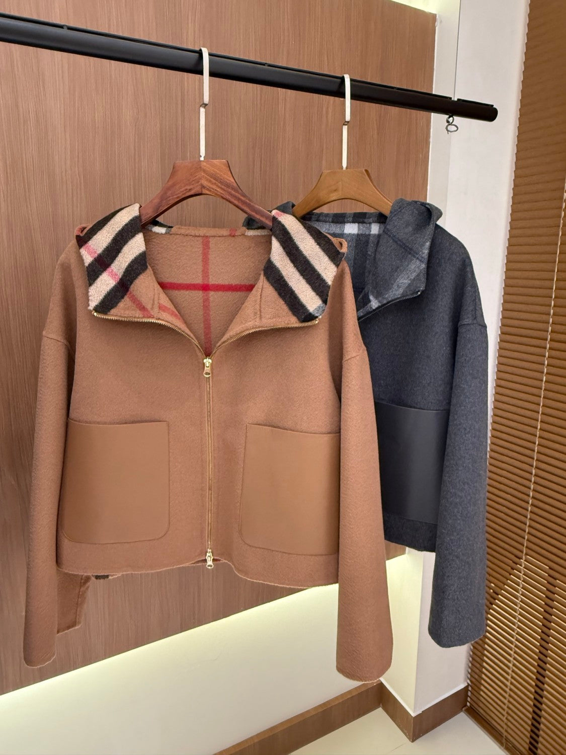 Burberry Women's Fall/winter Fashion Casual Hooded Zipper Leather Pocket Cashmere Long Sleeve Coat Jacket (For Specific Sizes Please Contact Customer Service) #78621