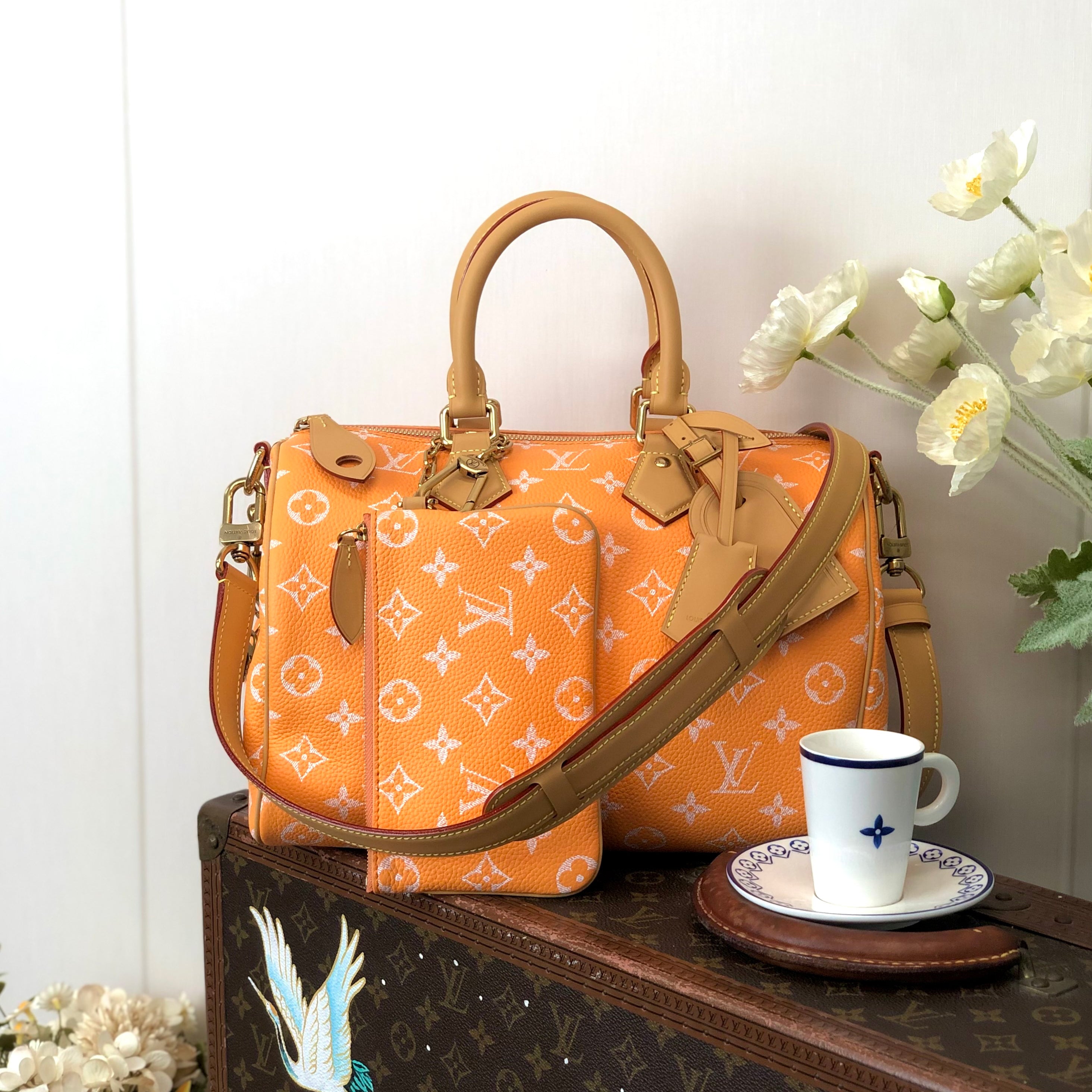 Louis Vuitton Women's Fashion Classic Cream Orange Logo Zipper Closure Leather Shoulder Bag Handbags In Small Medium And Large Sizes Crossbody Bag Bags #78653