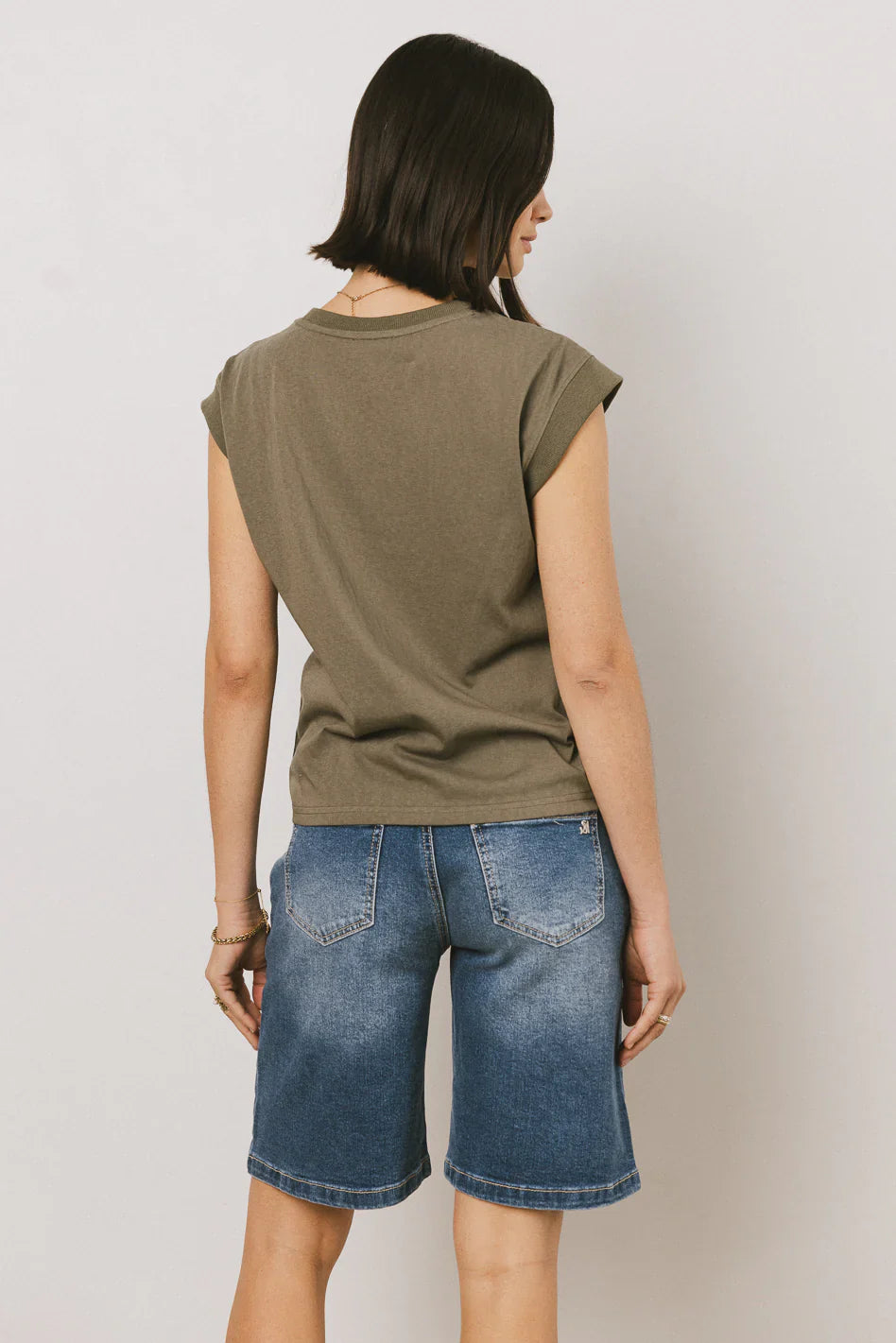 Arlo Top in Olive