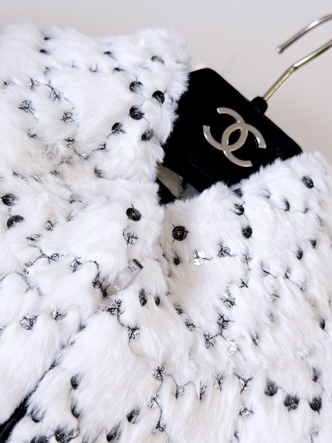 Chanel Jacket Mixed Fibers Sequins White Black #334701
