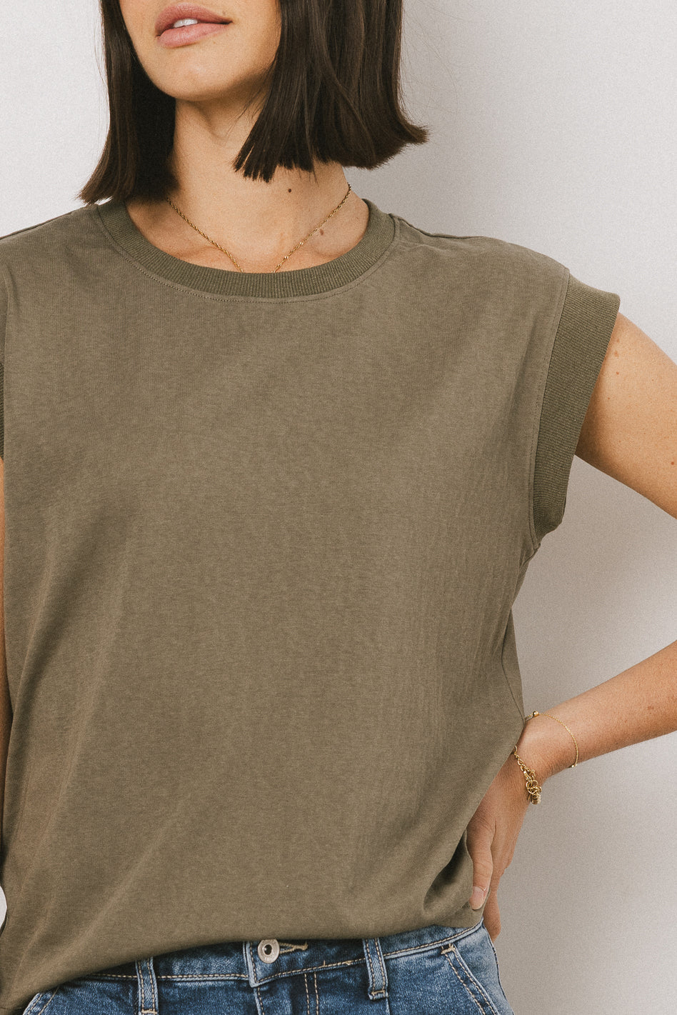 Arlo Top in Olive