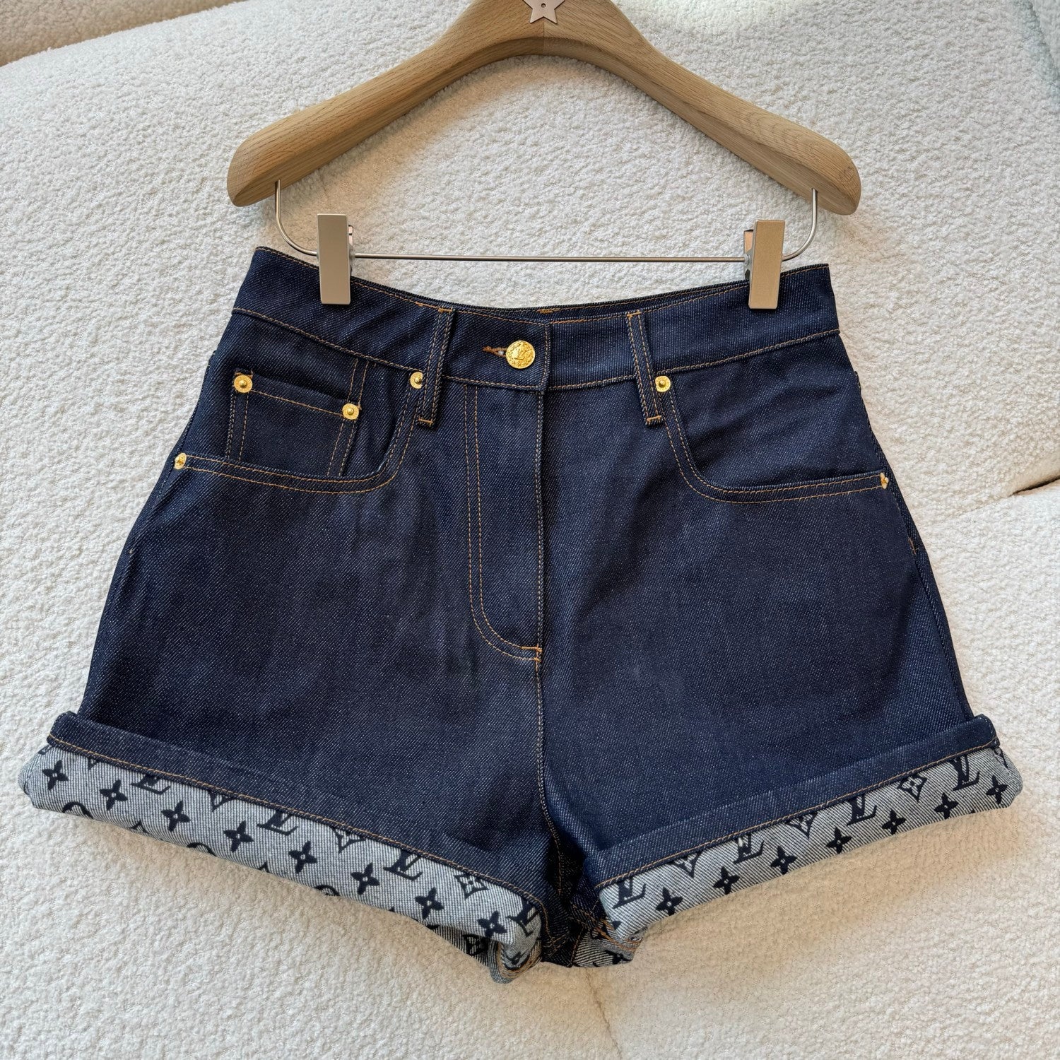 Louis Vuitton Women's Summer Solid Color Turn-Up Mini Pocket Denim Shorts #77818
