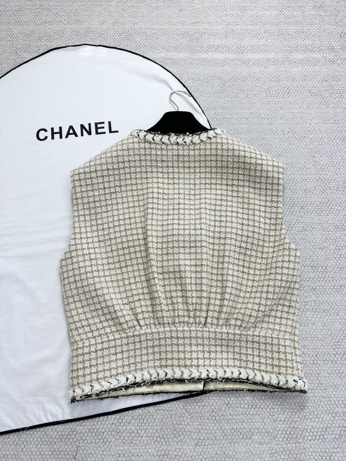 Chanel Top-quality Version Vest Wool Mohair Tweed Ecru Beige Gold Black #336793