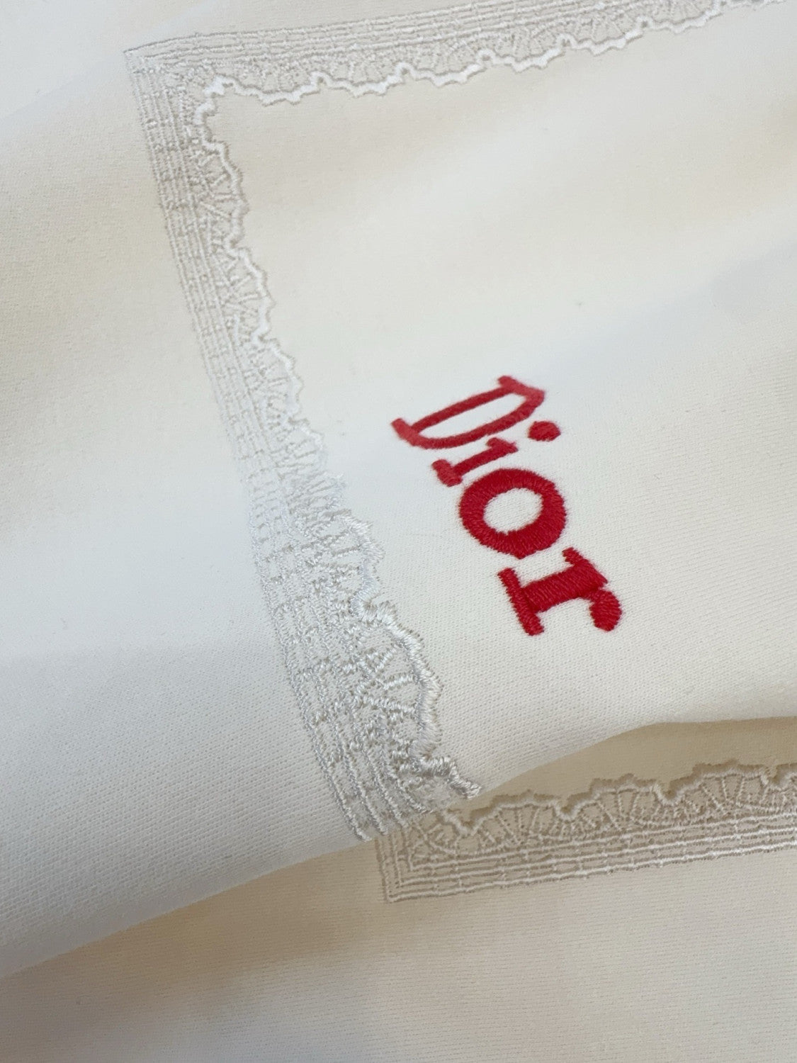 DIOR Book Cover Oversized Cropped T-Shirt Beige and Red Cotton Jersey #375762