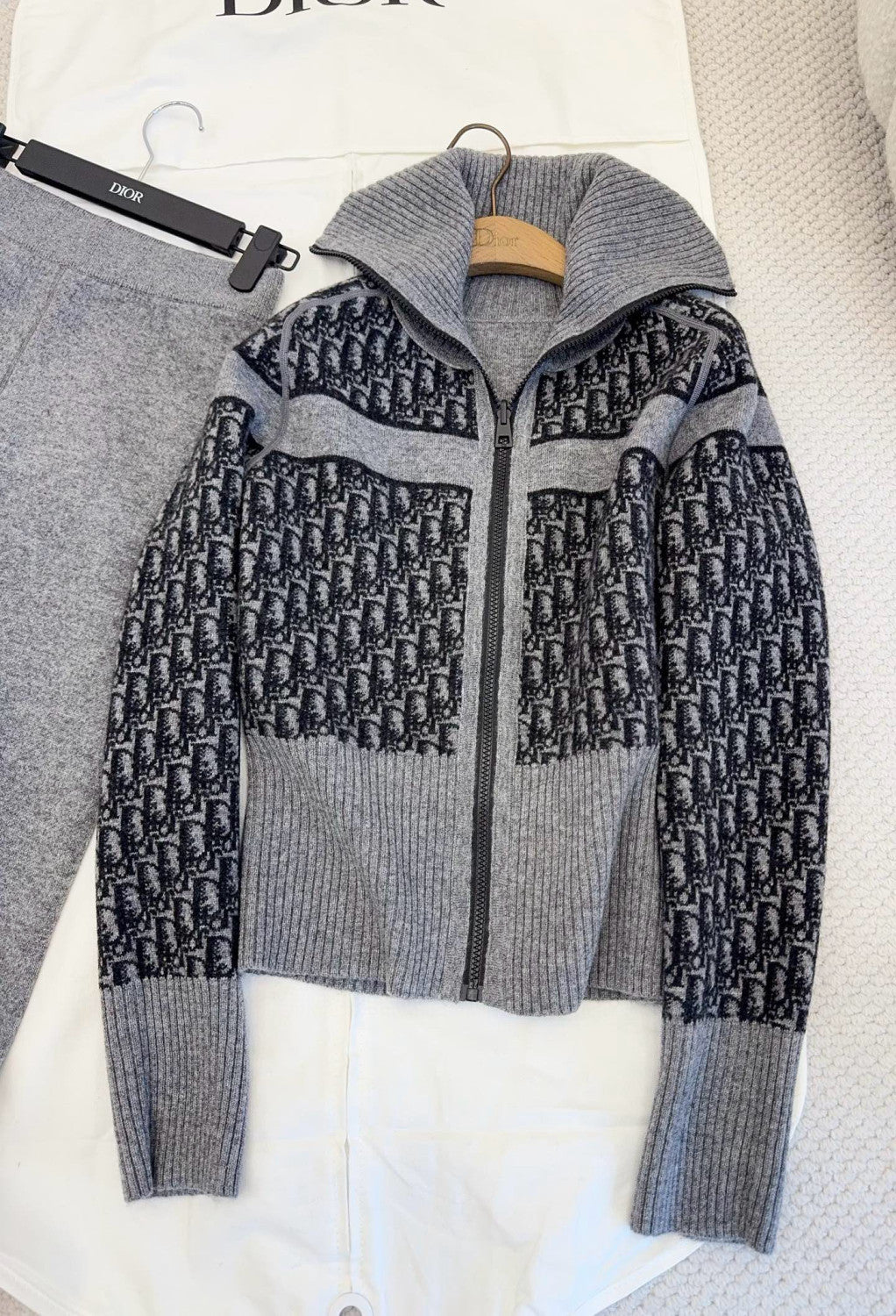 Dior Women's Fall/Winter Fashion Casual Reversible Cardigan with Zipper Oblique Print Wool Knit Cardigan With Elastic Waistband Solid Color Oblique Print Bell Bottom Pants Wide Leg Pants Suit Set #79342