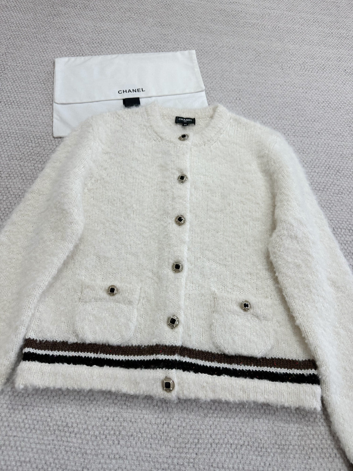 Chanel Top-quality Cardigan Version Short Skirt Cashmere Alpaca White Brown #375695