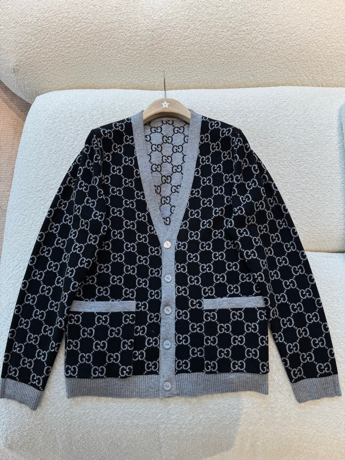 Gucci Men's and Women's Autumn/Winter Fashion Casual Double-Faced GG Jacquard Fine Wool Knit Cardigan #79486
