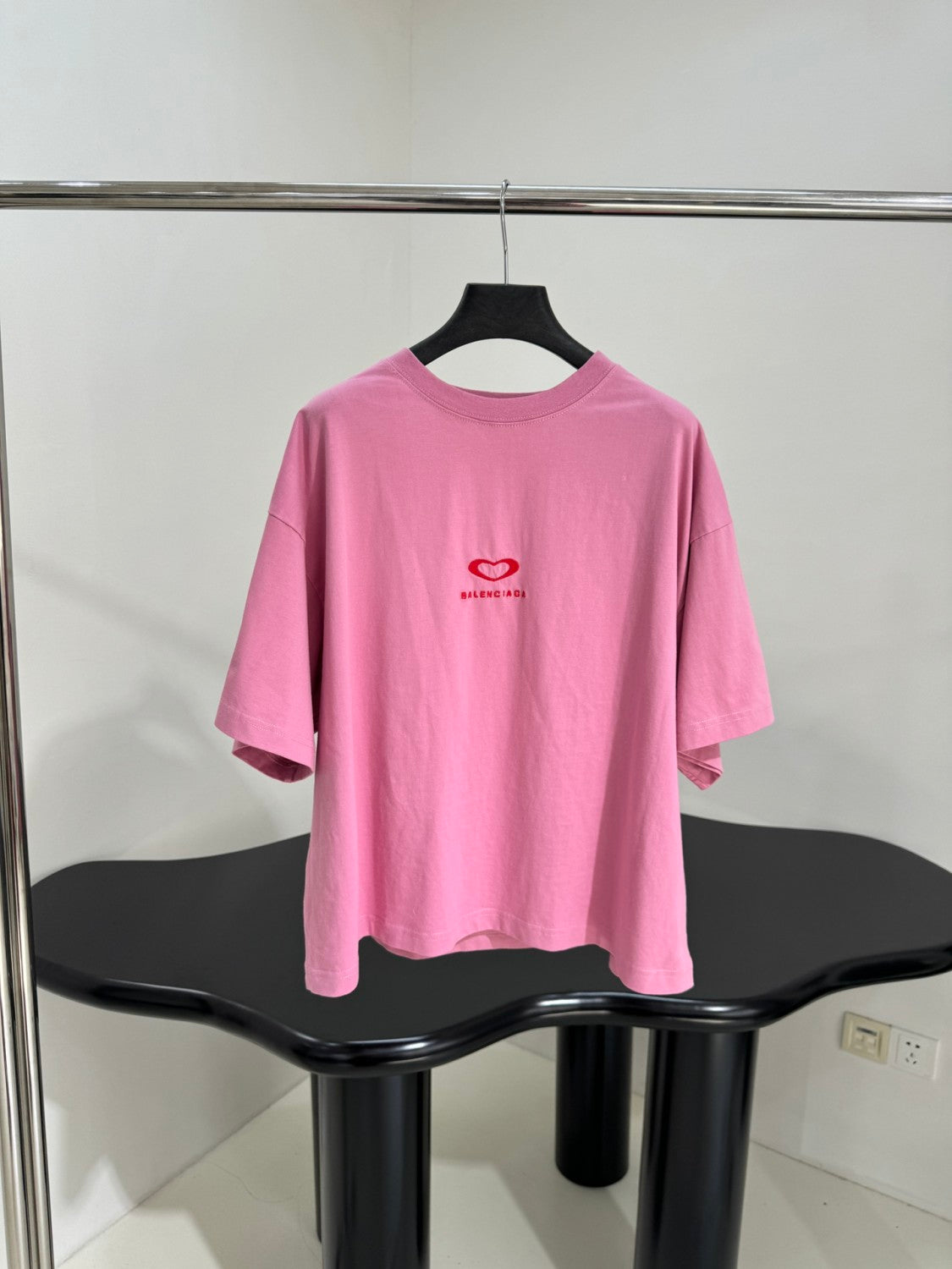 Balenciaga QIXI 25 CROPPED Women's Summer Fashion Casual Solid Color Embroidered Print Distressed Round Neck Short Sleeve Drop Shoulder Cropped T-Shirt Top #78286