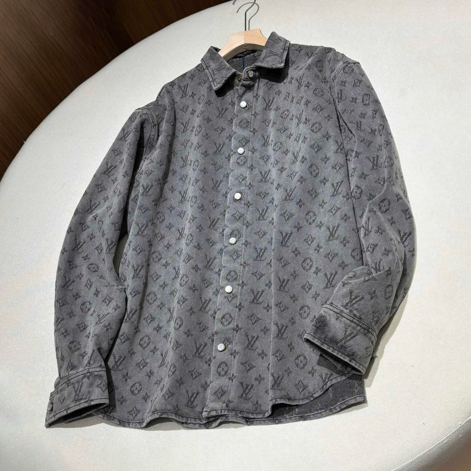 Louis Vuitton Men's And Women's Spring/Summer Fashion Casual Denim Washed Vintage Loose Print Shirt #78311