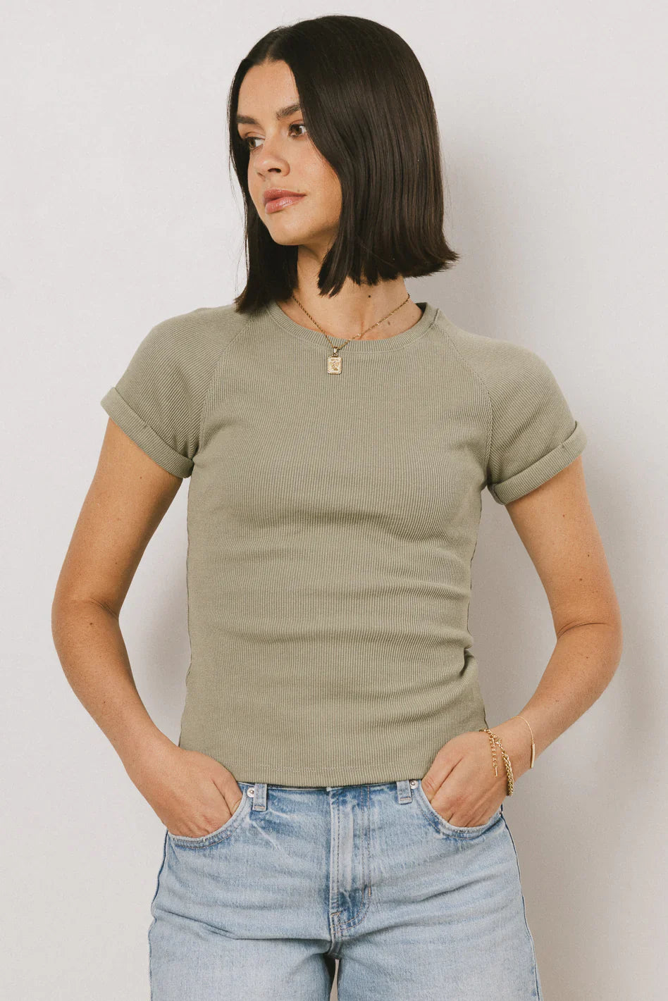 Kammie Ribbed Basic Tee in Sage