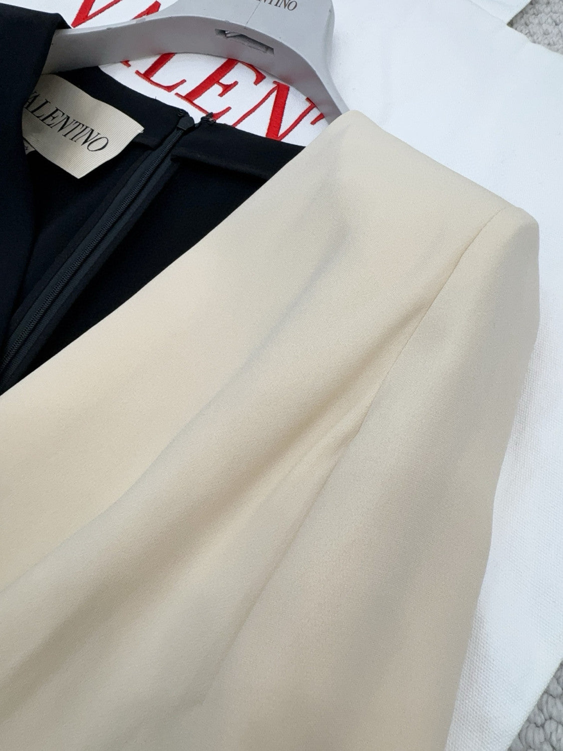 Valentino Women's Fall/Winter Fashion Classic V Neck Design Three Quarter Sleeve Color Block Silk Dress #79328