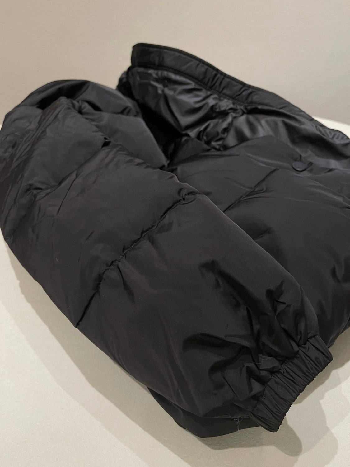 Moncler Women's Fall/Wimter Black Large Lapel Goose Down Jacket With Belt Nylon Short Style Light Jacket #332539
