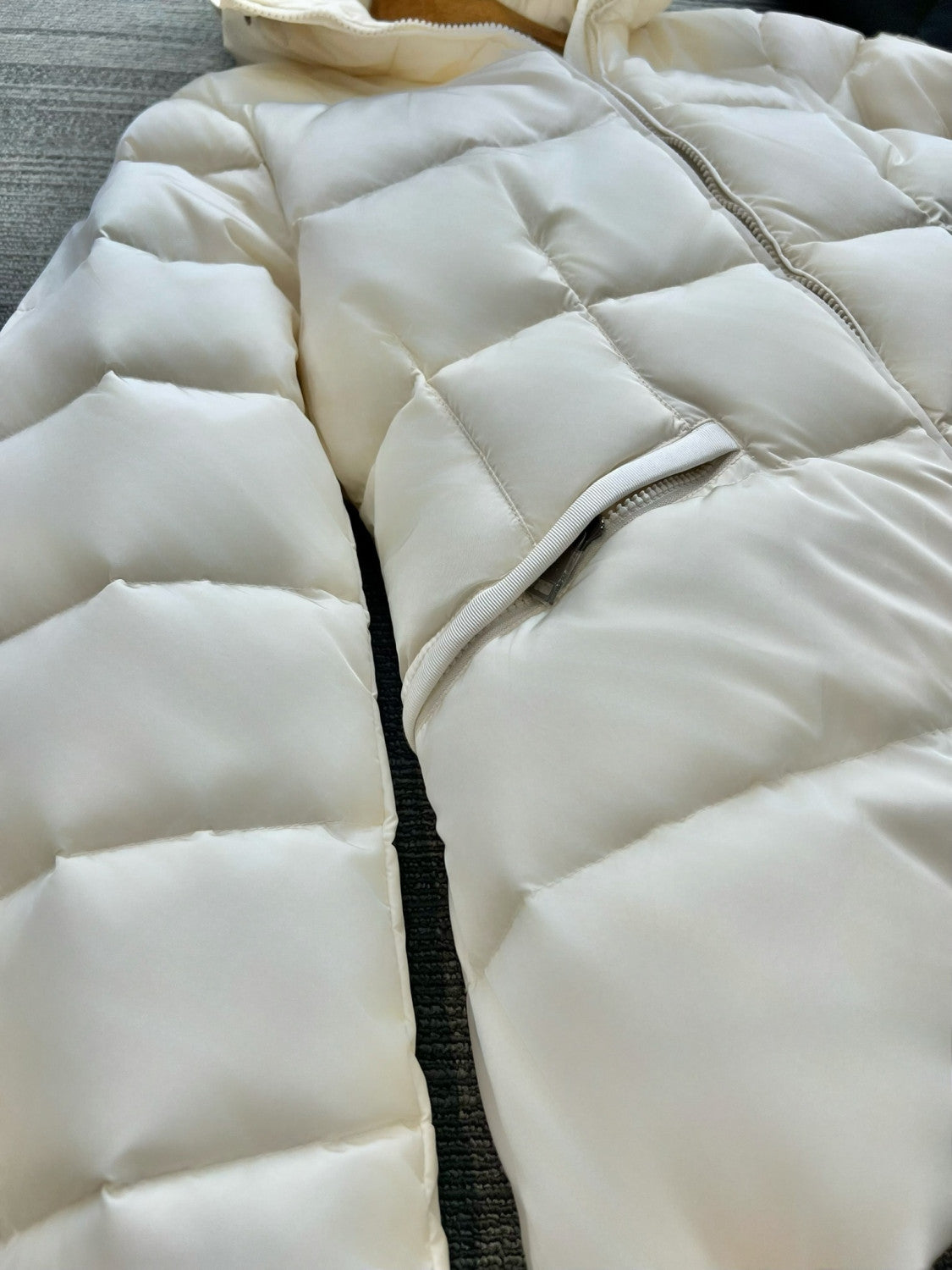 Moncler Ivory Avoce Women's Hooded Short Down Jacket Coat #332707