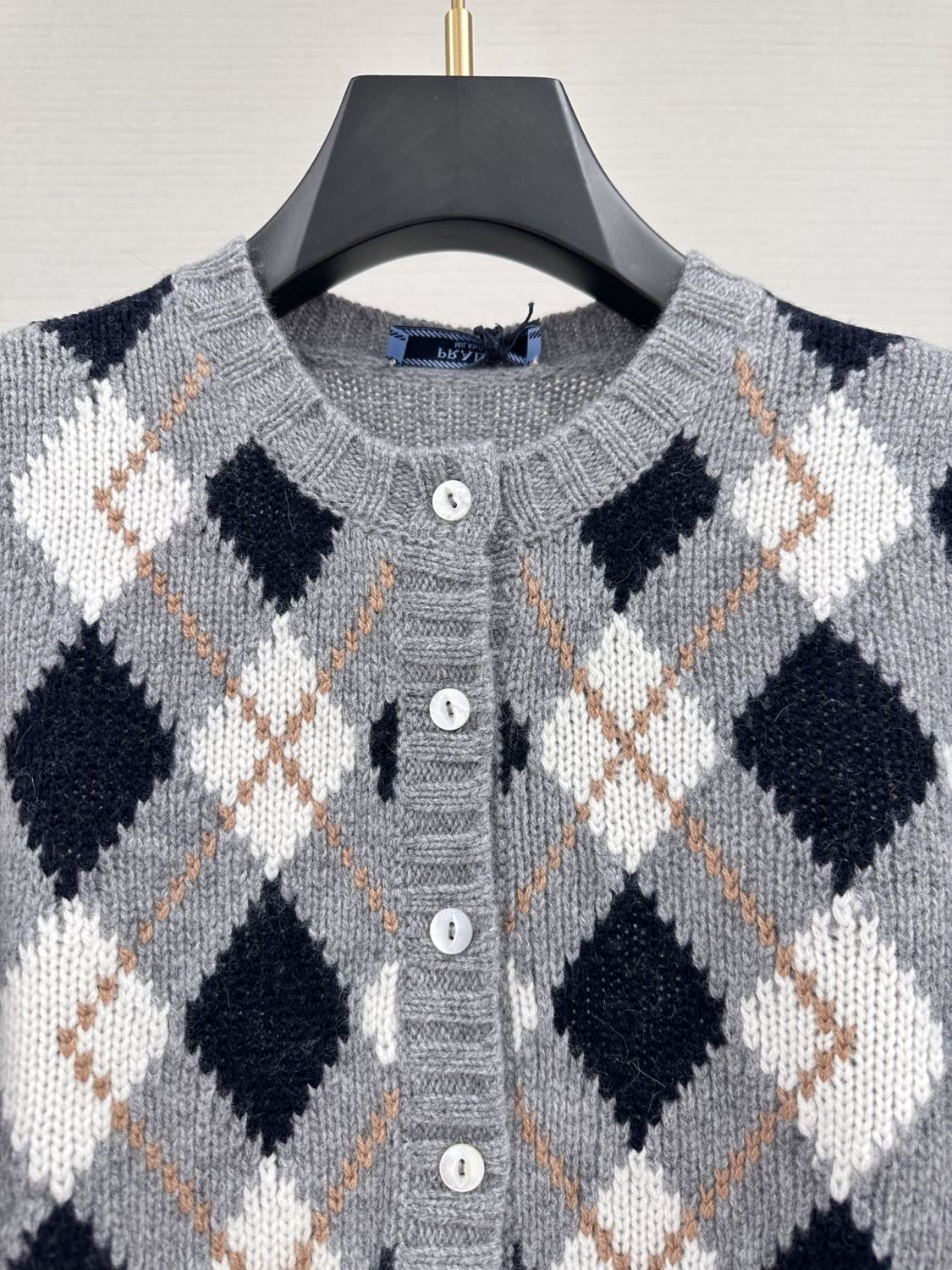 Prada Women's Spring/fall Fashion Casual Crew Neck Single-button Diamond Pattern Long-sleeve Cardigan #78467