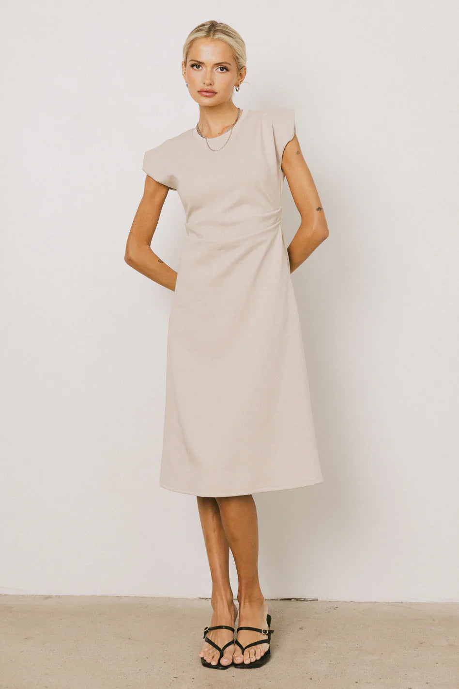 Kyra Midi Dress in Khaki